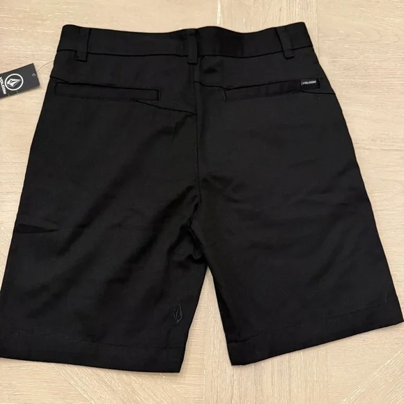 Volcom Boys 28 or size 16 Black Shorts for school - Picture 7 of 10